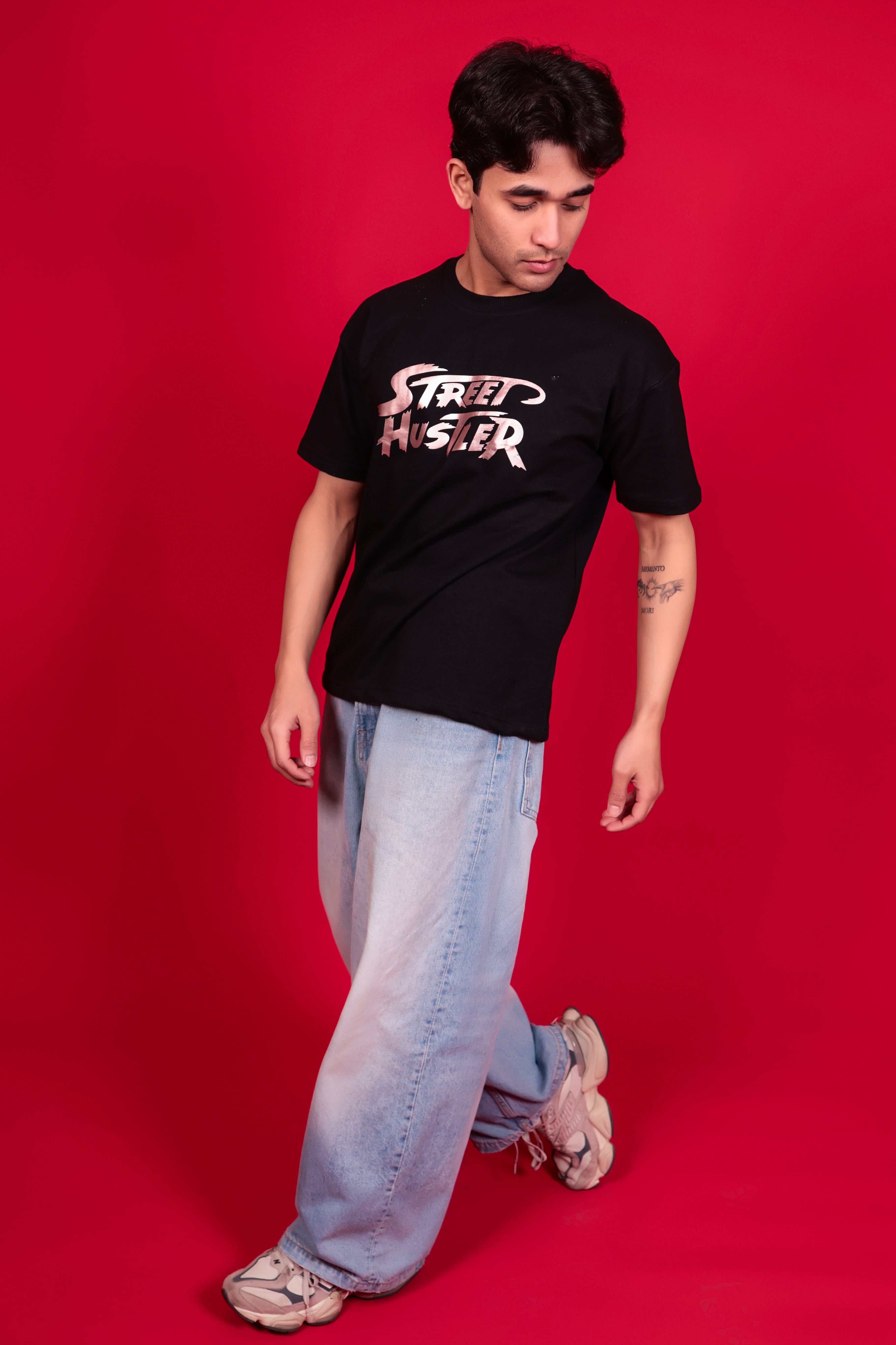 Street Hustler Graphic Tee – Black