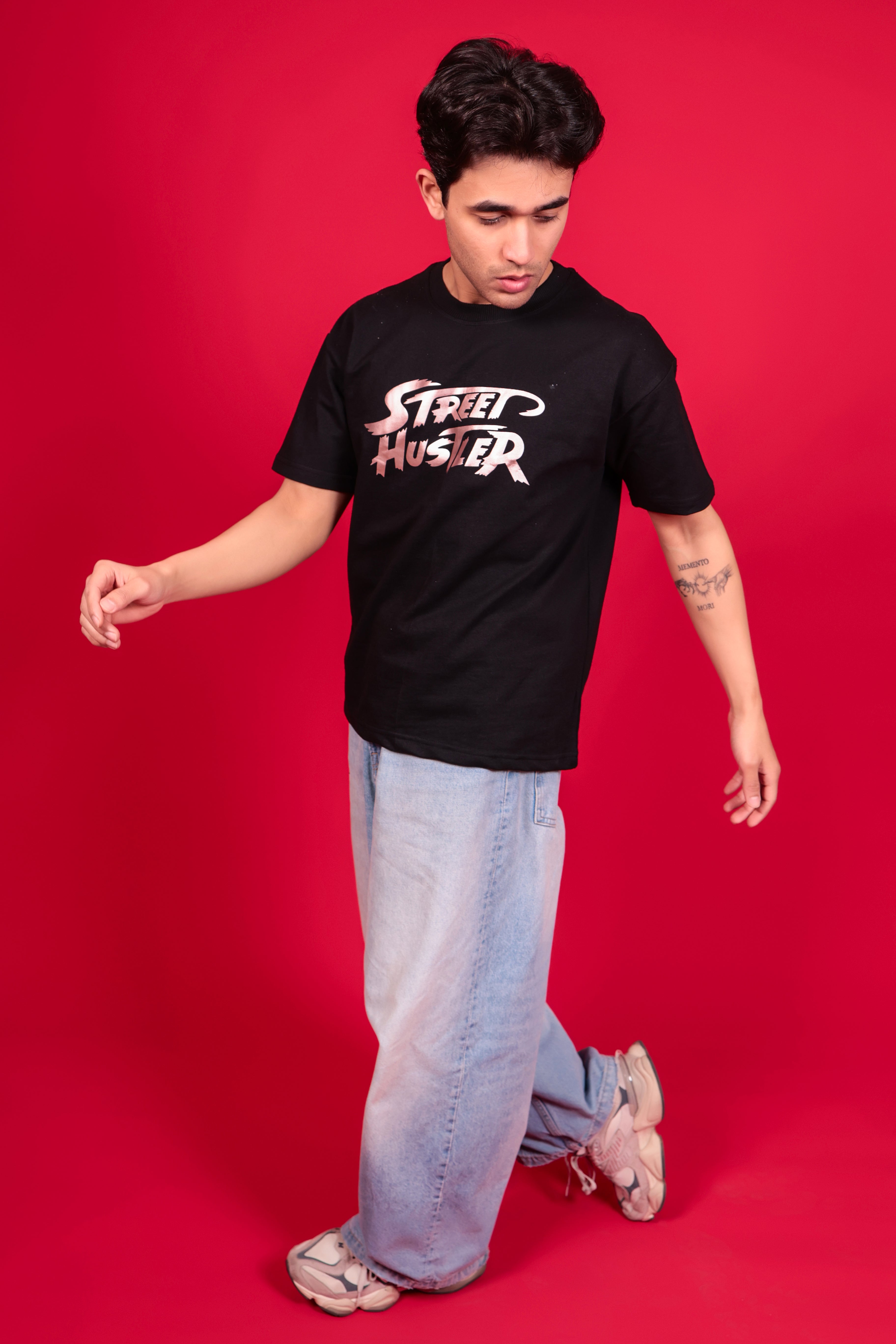 Street Hustler Graphic Tee – Black